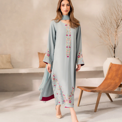 Women's Chanderi Silk Embroidered Kurta Pant Set With Chinnon Dupatta
