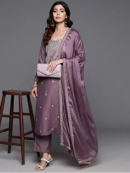 Women’s Viscose Chanderi A-Line Kurta Set With Embroidered Detailing & Chinon Dupatta