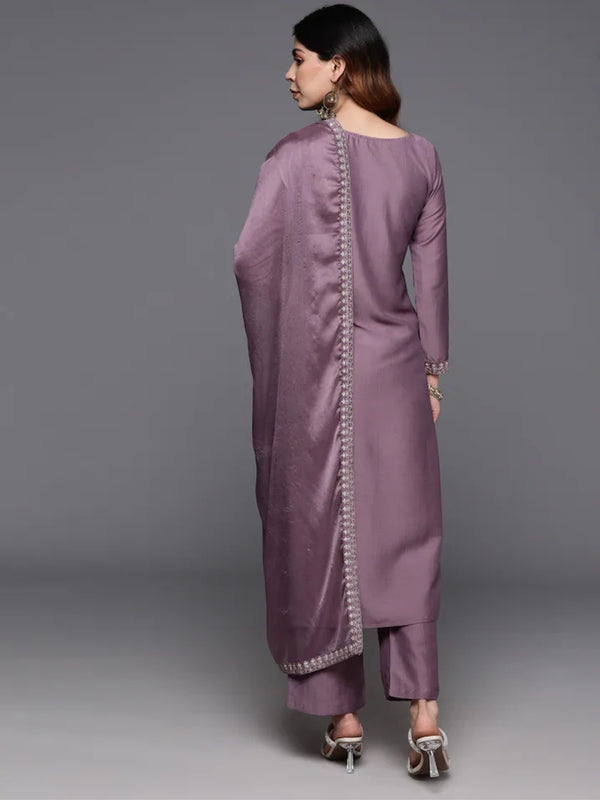 Women’s Viscose Chanderi A-Line Kurta Set With Embroidered Detailing & Chinon Dupatta