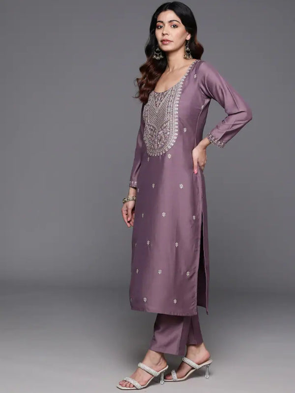 Women’s Viscose Chanderi A-Line Kurta Set With Embroidered Detailing & Chinon Dupatta