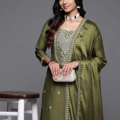 Women’s Viscose Chanderi A-Line Kurta Set With Embroidered Detailing & Chinon Dupatta