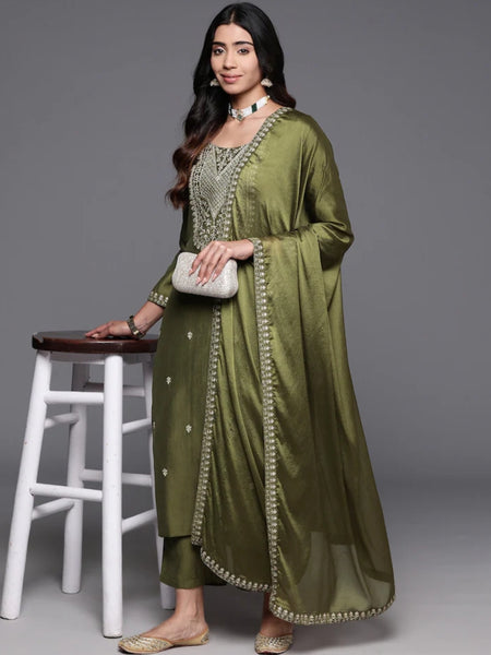 Women’s Viscose Chanderi A-Line Kurta Set With Embroidered Detailing & Chinon Dupatta