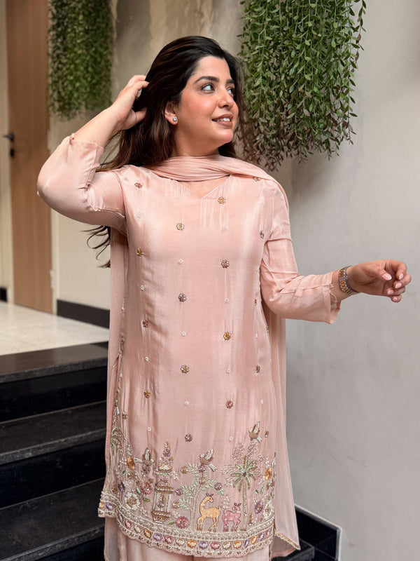 Women’s Crepe Embroidered Kurti With Plain Bottom & Nazmin Dupatta Set