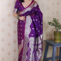 Banarasi Silk Blend Saree with Blouse Piece