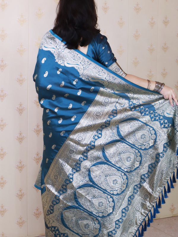Banarasi Silk Blend Saree with Blouse Piece