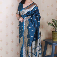 Banarasi Silk Blend Saree with Blouse Piece