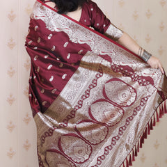 Banarasi Silk Blend Saree with Blouse Piece