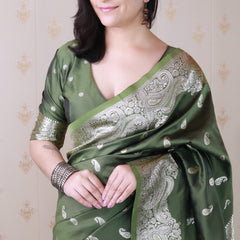 Banarasi Silk Blend Saree with Blouse Piece