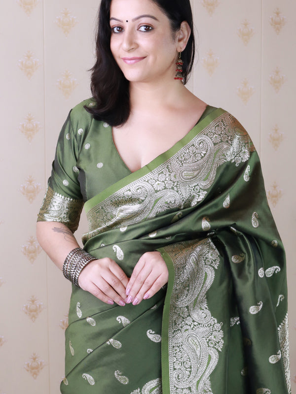Banarasi Silk Blend Saree with Blouse Piece