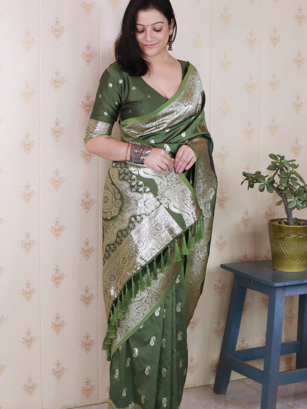 Banarasi Silk Blend Saree with Blouse Piece