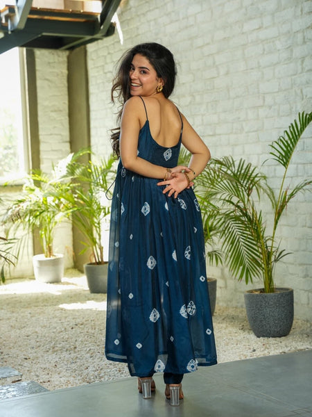 Women's Taby Silk Printed Nyra Cut Kurta Pant Set