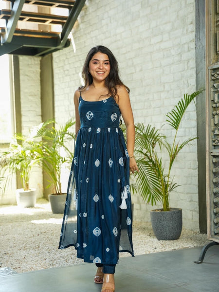 Women's Taby Silk Printed Nyra Cut Kurta Pant Set
