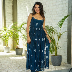 Women's Taby Silk Printed Nyra Cut Kurta Pant Set