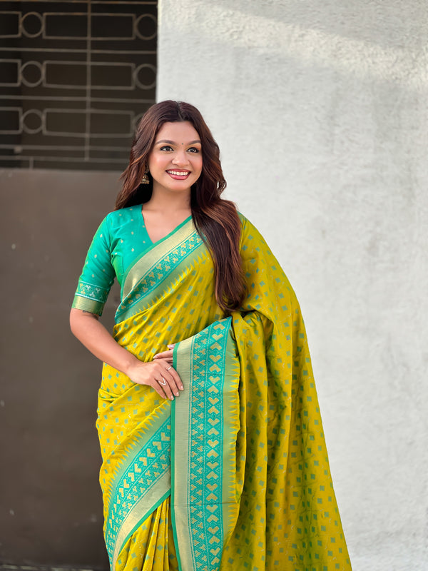 Premium Patola Silk Saree With Meenakari Ikkat Weaving & Brocade Blouse