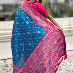 Woven Design Zari Patola Silk Saree With Blouse Piece