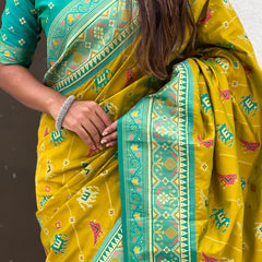 Woven Design Zari Patola Silk Saree With Blouse Piece
