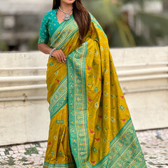 Woven Design Zari Patola Silk Saree With Blouse Piece