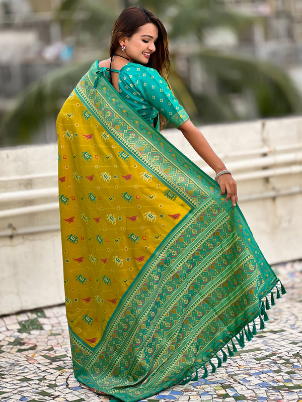 Woven Design Zari Patola Silk Saree With Blouse Piece