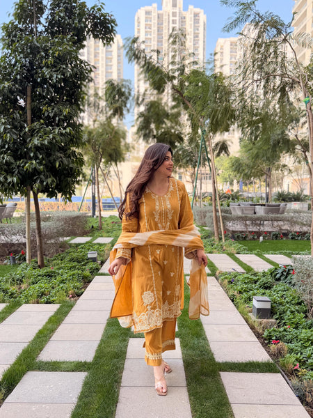 Roman Silk Embroidered Kurta Set with Cota Checks Dupatta