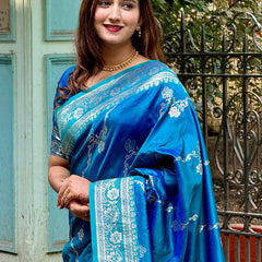 Woven Design Banarasi Silk Blend Saree With Blouse Piece