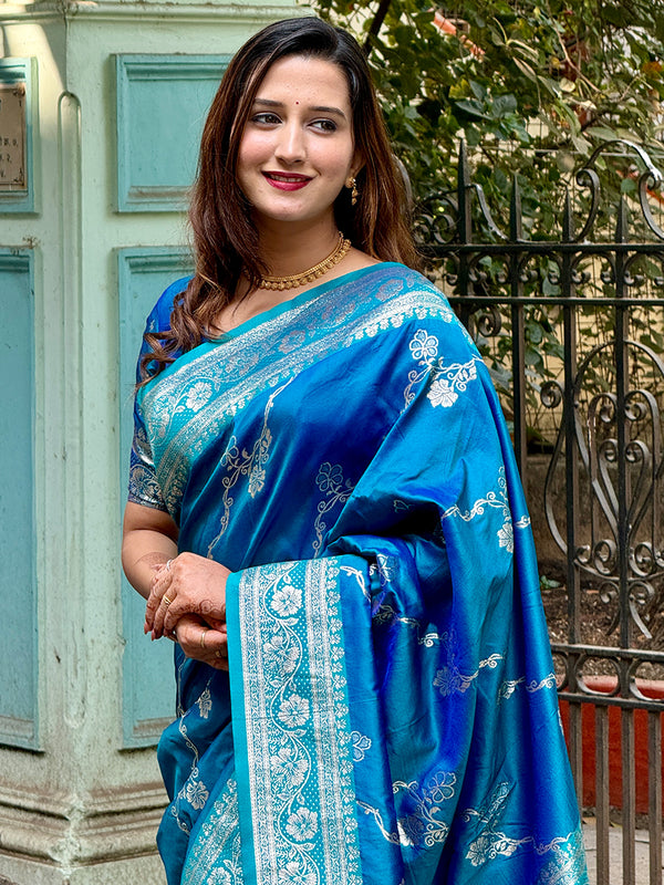 Woven Design Banarasi Silk Blend Saree With Blouse Piece