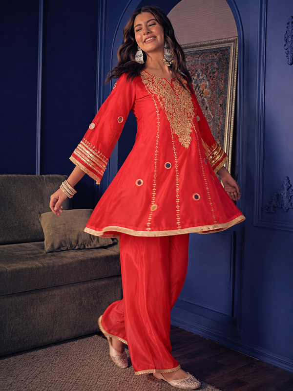 Women's Embroidered Silk Crepe Short Kurta With Pant Co-Ord Set