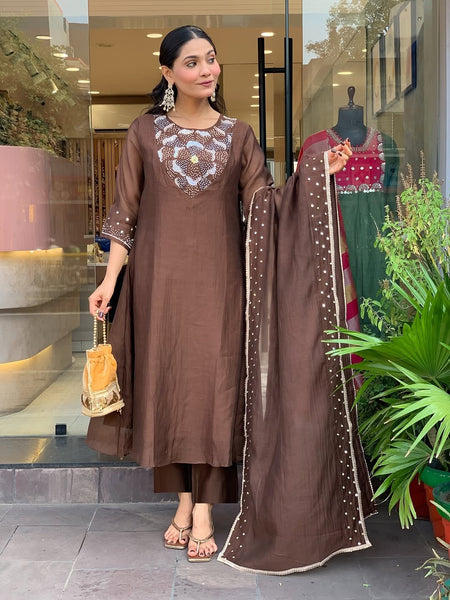 Silk Blend Kurta Set With Chanderi Dupatta
