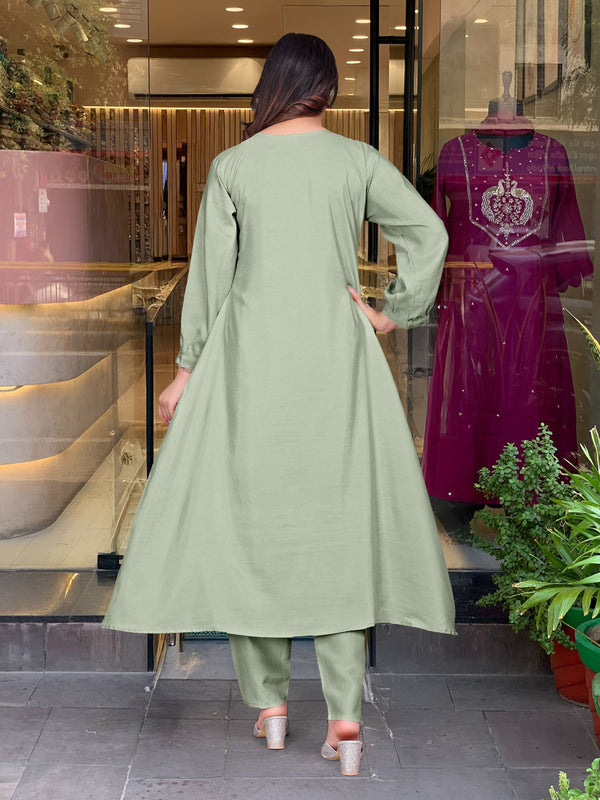 Parampara Silk Kurta Set With Organza Dupatta