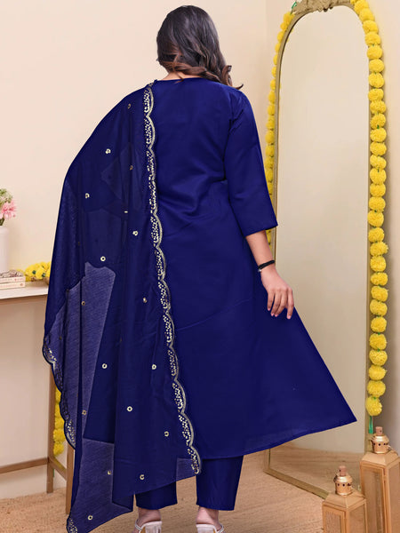 Women's Chanderi Silk Embroidered Kurta Pant Set With Chanderi Dupatta