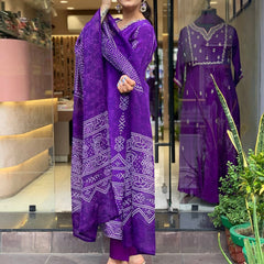 Women’s French Crepe Printed Kurta Set with Gadhwal Bottom & Chinon Dupatta