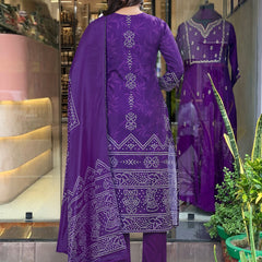 Women’s French Crepe Printed Kurta Set with Gadhwal Bottom & Chinon Dupatta