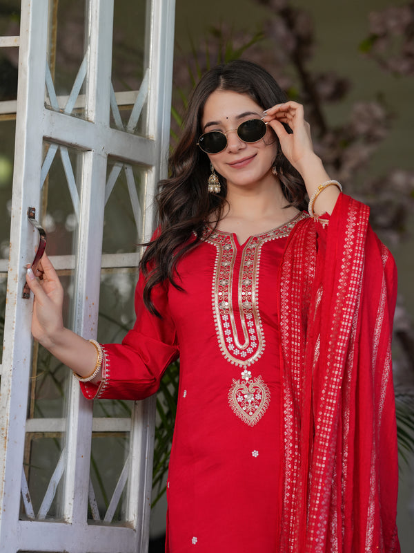 Women’s Viscose Chanderi Embroidered Kurta Set with Jacquard Dupatta