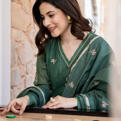 Women’s Chanderi Silk Embroidered Kurta With Silk Bottom & Embroidered Chanderi Dupatta Set