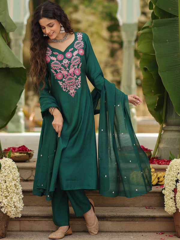 Women's Viscose Rayon Embroidered Kurta Pant & Chanderi Gadhwal Dupatta Set