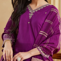 Women's Embroidered Viscose Rayon Kurta With Pant & Chanderi Jacquard Dupatta Set