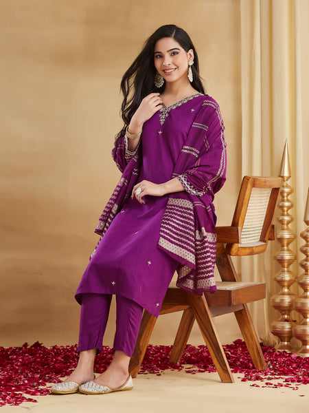 Women's Embroidered Viscose Rayon Kurta With Pant & Chanderi Jacquard Dupatta Set