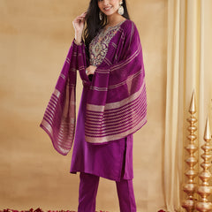 Women's Embroidered Viscose Rayon Kurta With Pant & Chanderi Jacquard Dupatta Set
