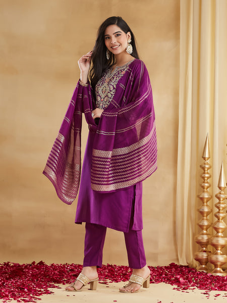 Women's Embroidered Viscose Rayon Kurta With Pant & Chanderi Jacquard Dupatta Set
