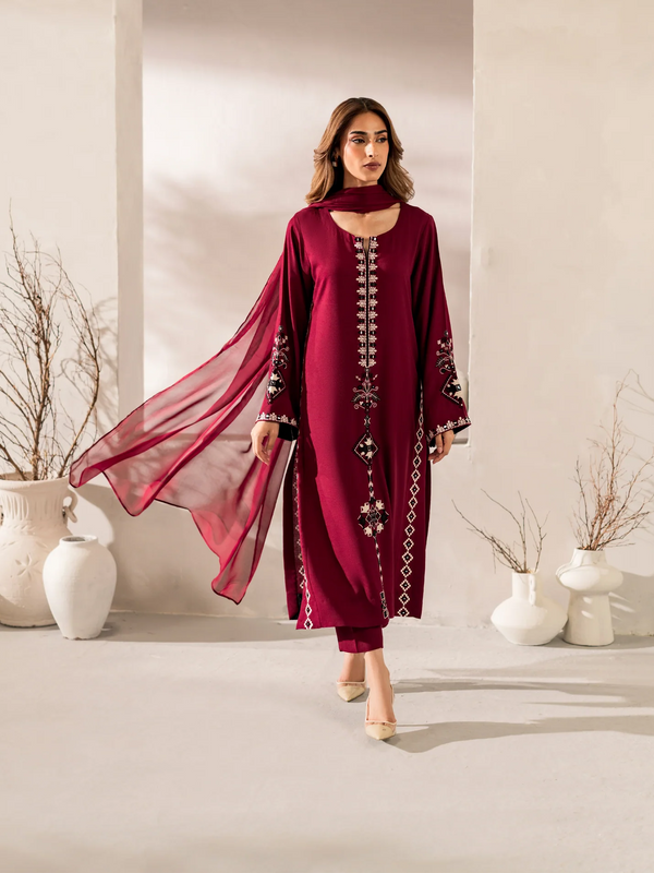 Women's Chanderi Silk Embroidered Kurta Pant Set With Chinnon Dupatta