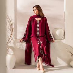 Women's Chanderi Silk Embroidered Kurta Pant Set With Chinnon Dupatta