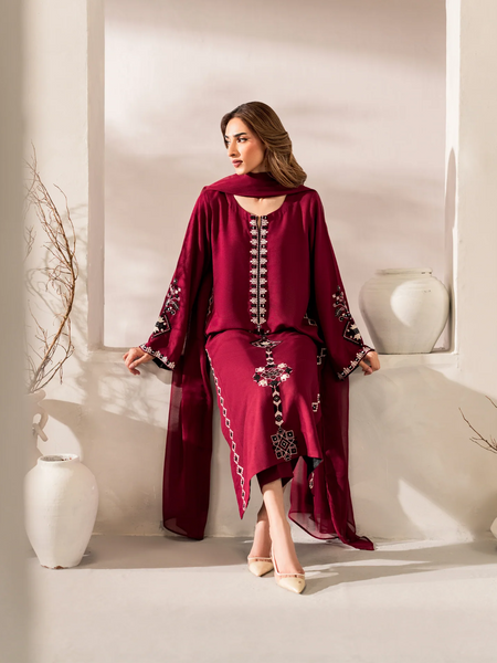 Women's Chanderi Silk Embroidered Kurta Pant Set With Chinnon Dupatta