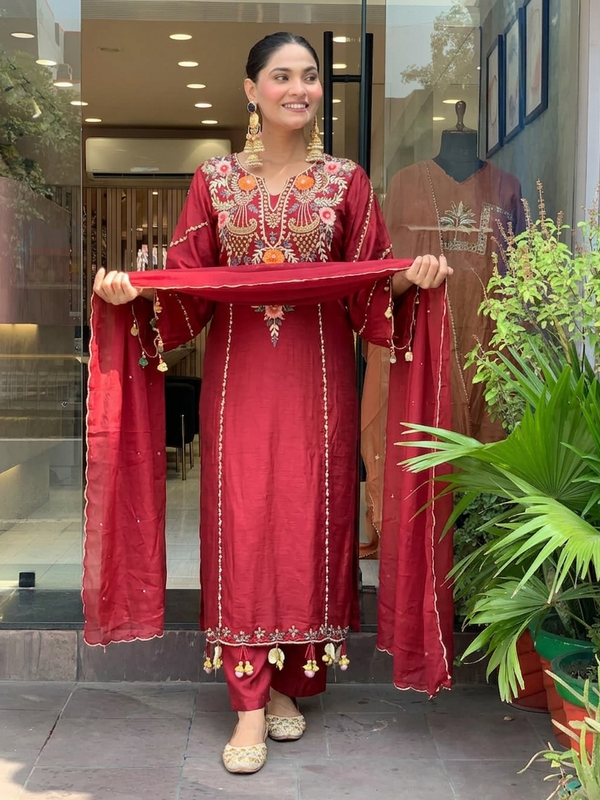 Women's P.V. Chanderi Embroidered Kurta Pant & Dupatta Set