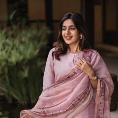 Women’s Jacquard Butti Kurti With Printed Cotton Chex Dupatta Set