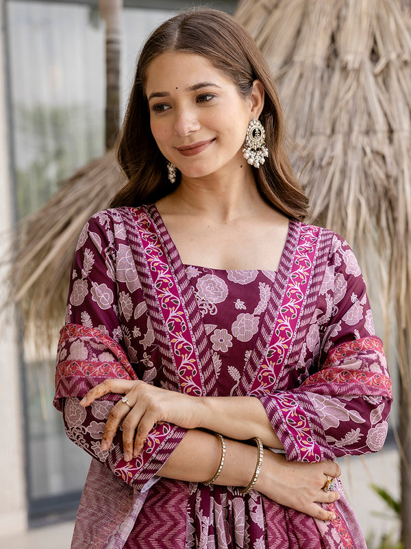 Women's Rayon Printed Flared Kurta Pant & Linen Dupatta Set