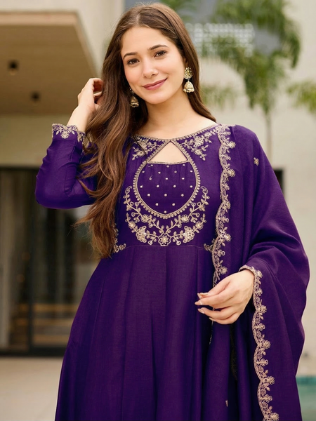 Women's Embroidered Vichitra Straight Kurta With Pant & Dupatta Set