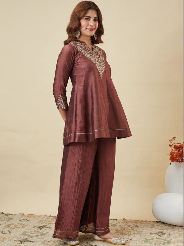 Women's Vichitra Silk Kurta Pant Set With Vichitra Silk Dupatta