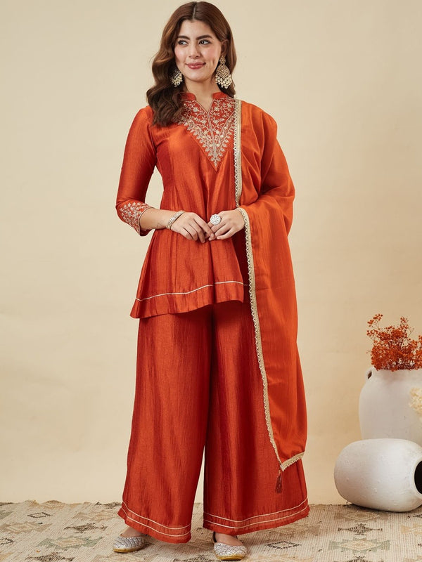 Women's Vichitra Silk Kurta Pant Set With Vichitra Silk Dupatta