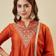 Women's Vichitra Silk Kurta Pant Set With Vichitra Silk Dupatta