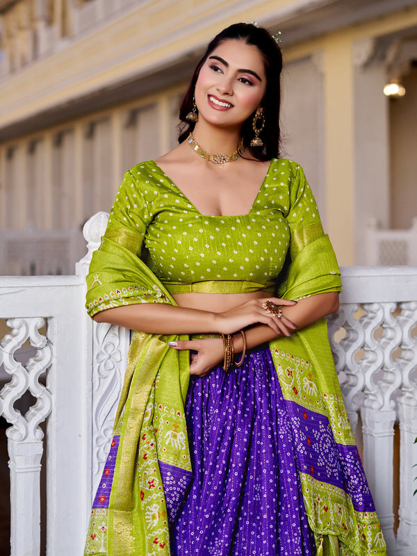 Women's Heavy Lichi Jacquard Lehenga Choli with Jari Print & Dupatta
