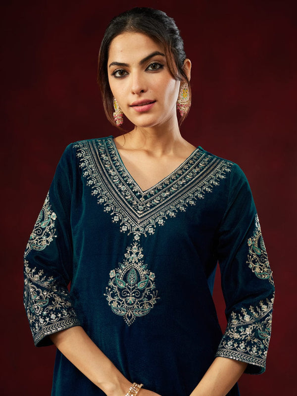 Women's Heavy Velvet Embroidered Kurta Pant & Chinnon Silk Dupatta Set